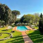 Mucellena Aparthotel