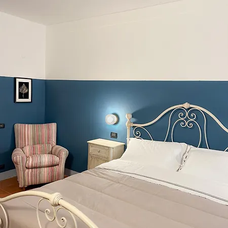 Mucellena Lägenhetshotell 4*